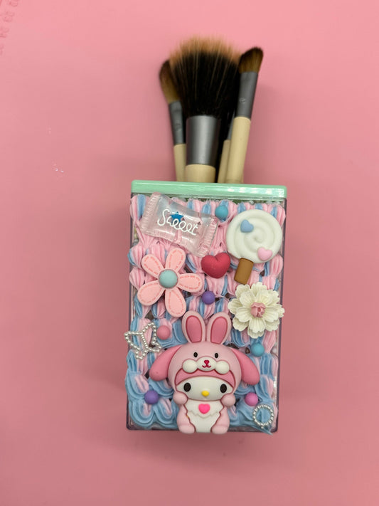 Melody pen/brush/pencil holder, kawaii characters cute handmade desktop storage