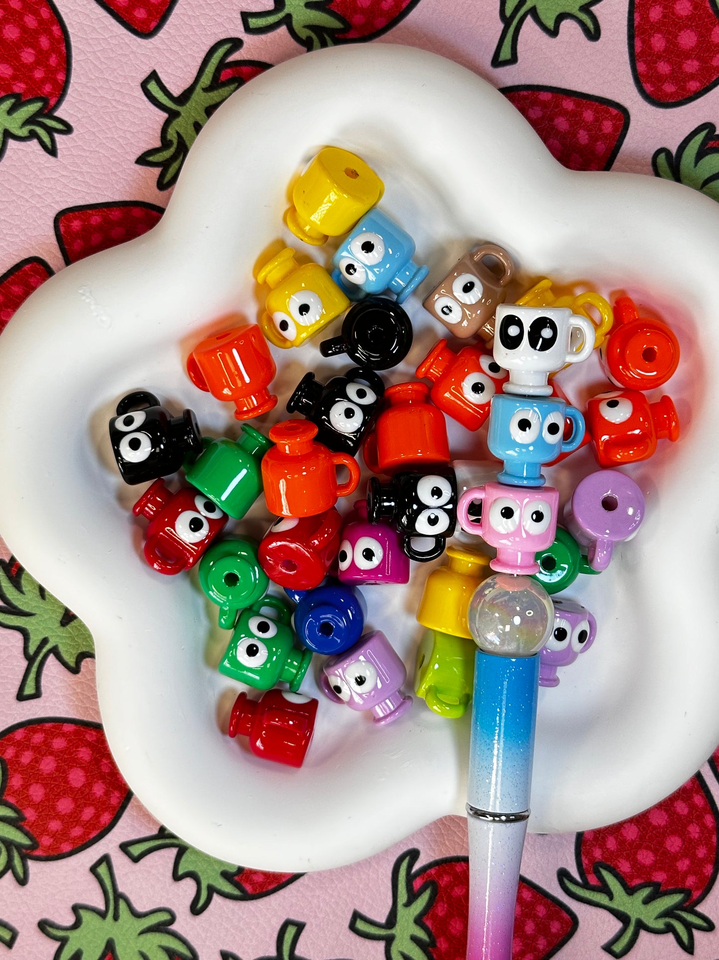 Kooky Eyes Cup Beads