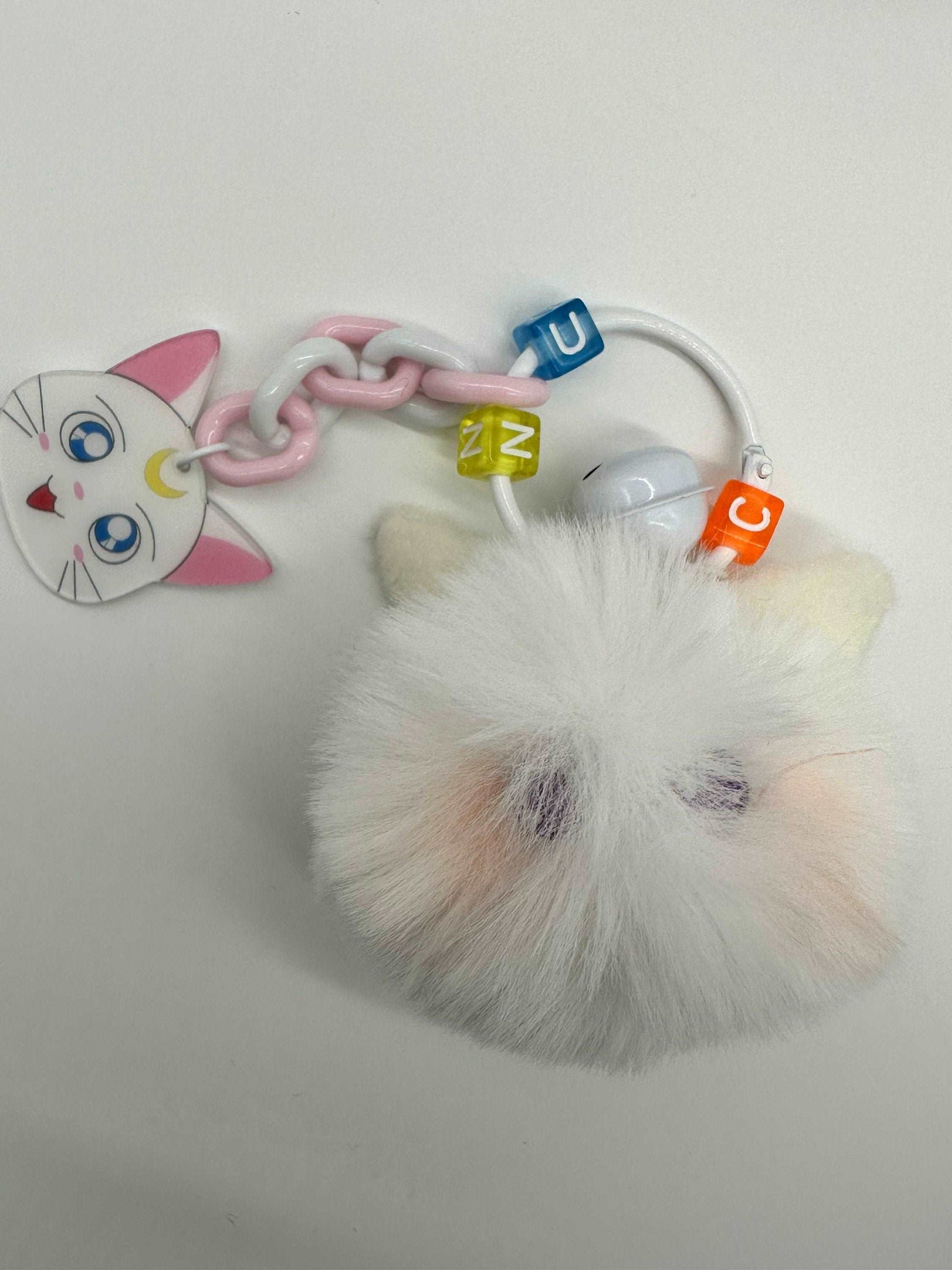 Cute keychain, gifts for daughter, gift for a girlfriend, purse, charm, phone, charm, black or white cat plush keychain